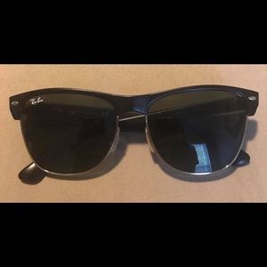 Black & Gold Ray-Ban Clubmaster Oversized